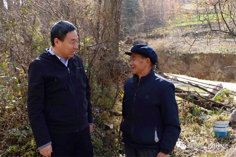 万象城在线平台（中国）官网在帮扶村开展“冬季送温暖”活动